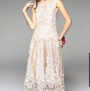 💥Price Drop - NWT Sleeveless Lace Dress 2X❤